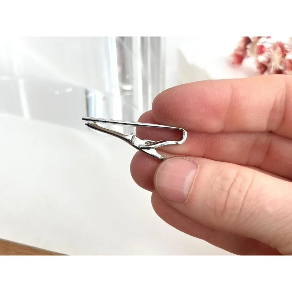 Minimalist 80's Style Smooth Silver Toned Vintage Men's Tie Bar | Tie Clip